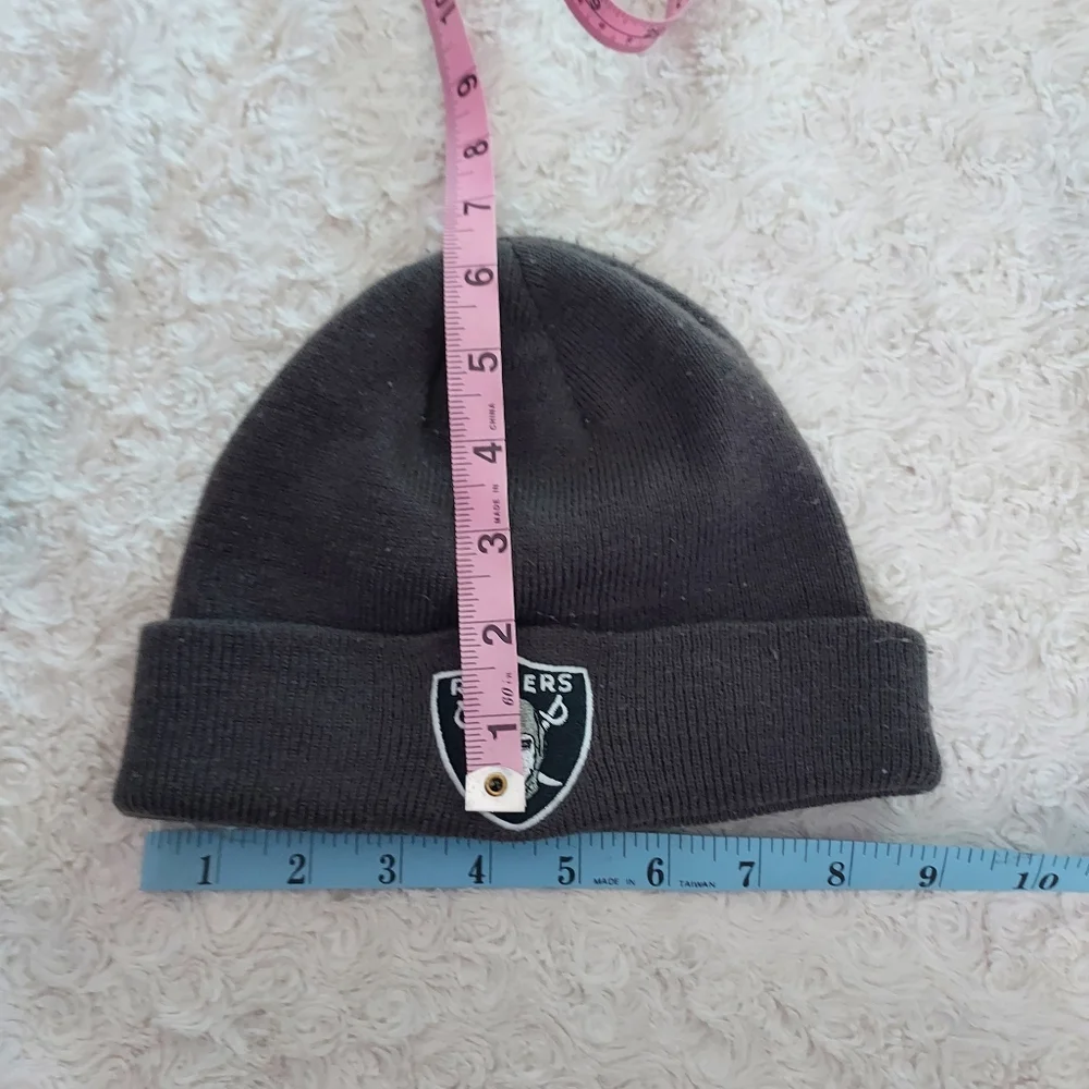 Las Vegas Raiders Football Kids gray knit beanie Sporty Winter